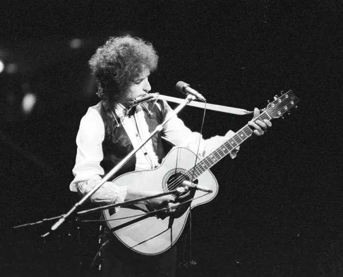 Framed Print : Bob Dylan In Atlanta Framed Print : Bob Dylan In Atlanta