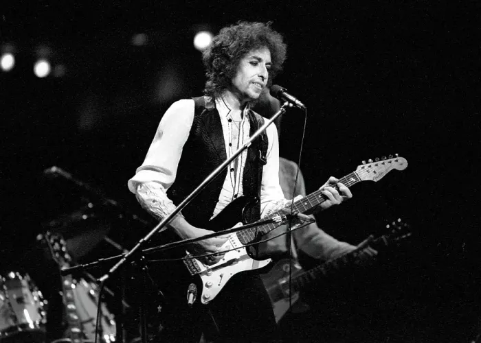 Framed Print : Bob Dylan In Atlanta Framed Print : Bob Dylan In Atlanta
