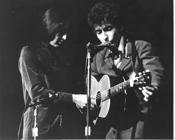 Framed Print : Bob Dylan & Joan Baez - Lovebirds & Songbirds Framed Print : Bob Dylan & Joan Baez - Lovebirds & Songbirds