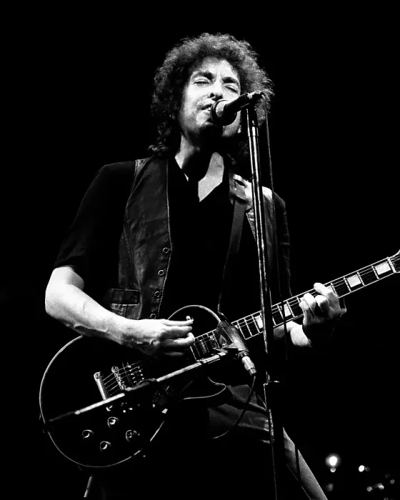 Framed Print : Bob Dylan Live Framed Print : Bob Dylan Live