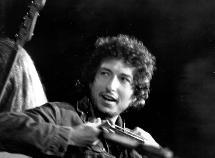 Framed Print : Bob Dylan Performing Framed Print : Bob Dylan Performing