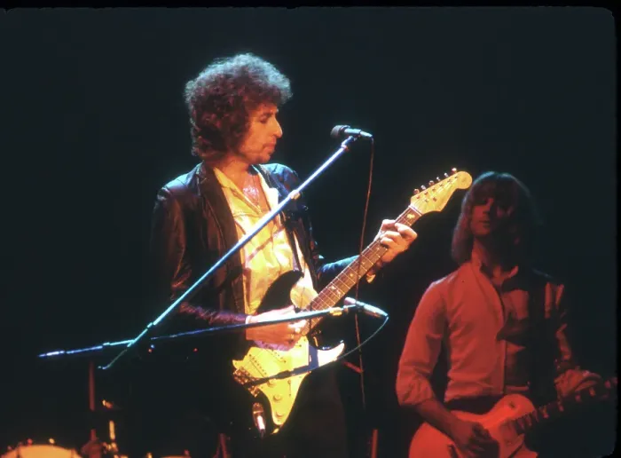 Framed Print : Bob Dylan Performs In Savannah
