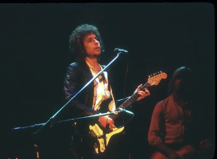Framed Print : Bob Dylan Performs In Savannah