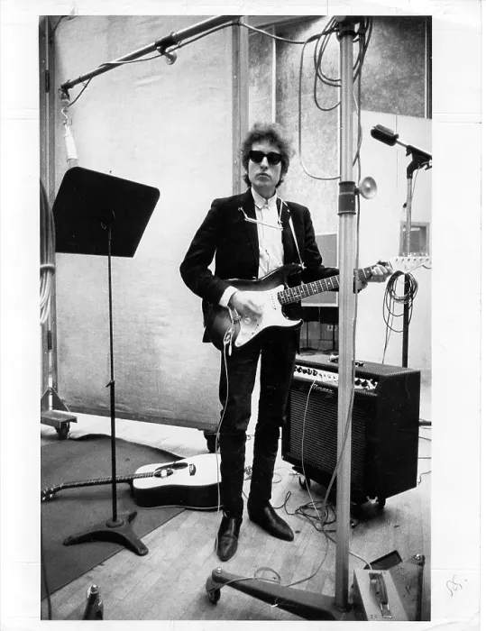 Framed Print : Bob Dylan Records Bringing It All Back Home Framed Print : Bob Dylan Records Bringing It All Back Home