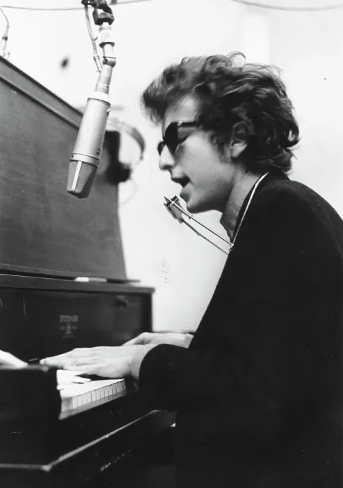 Framed Print : Bob Dylan Records Highway 61 Revisited Framed Print : Bob Dylan Records Highway 61 Revisited