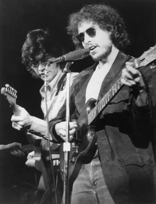 Framed Print : Bob Dylan and Robbie Robertson Performing Framed Print : Bob Dylan and Robbie Robertson Performing