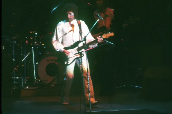 Framed Print : Bob Dylan Wears All White In 1978 Framed Print : Bob Dylan Wears All White In 1978