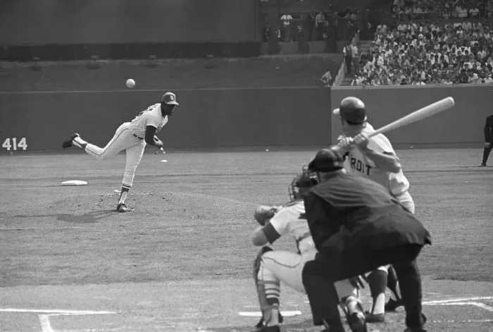 Framed Print : Bob Gibson Pitches World Series 1968 Framed Print : Bob Gibson Pitches World Series 1968