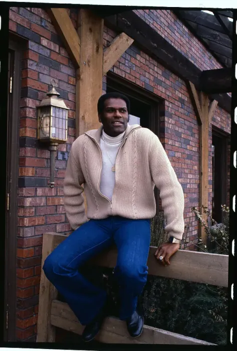 Framed Print : Bob Gibson Sitting on Bannister Framed Print : Bob Gibson Sitting on Bannister