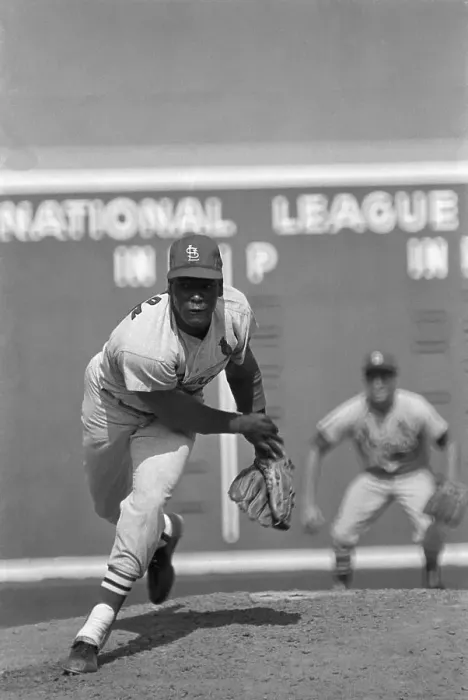 Framed Print : Bob Gibson Of St Louis Cardinals Framed Print : Bob Gibson Of St Louis Cardinals