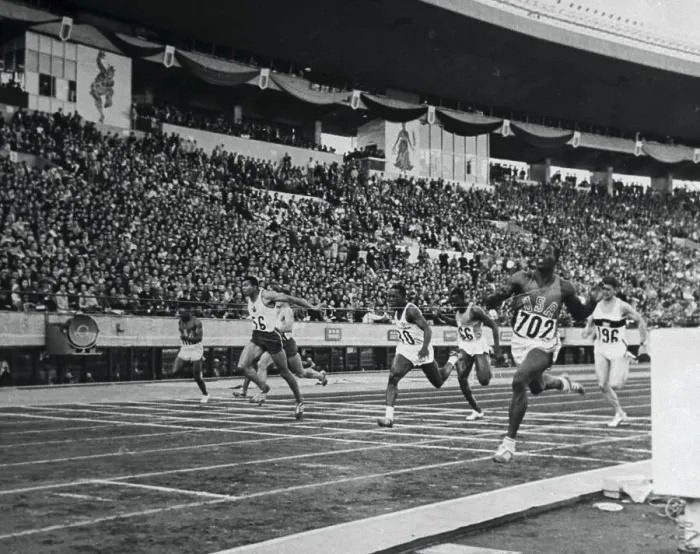 Framed Print : Bob Hayes Breaking the Tape of Olympic 100 Meter Dash Framed Print : Bob Hayes Breaking the Tape of Olympic 100 Meter Dash