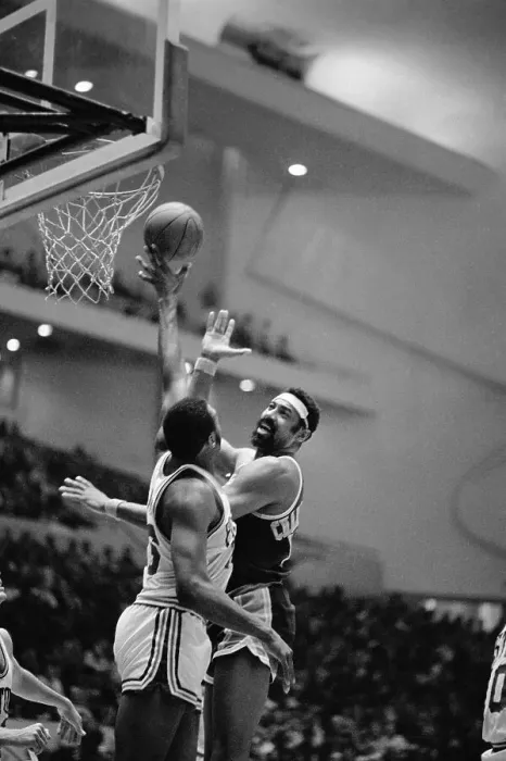 Framed Print : Bob Lanier Blocking Wilt Chamberlain's Shot Framed Print : Bob Lanier Blocking Wilt Chamberlain's Shot