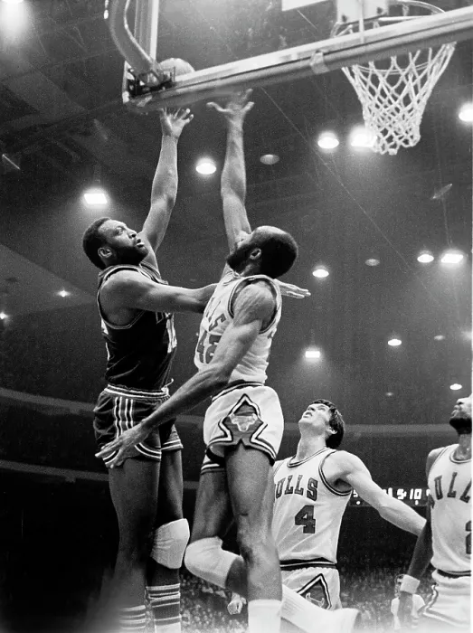 Framed Print : Bob Lanier of the Detroit Pistons during the NBA playoffs on April 6, 1975 at the Chicago Stadium in Chicago, Il Framed Print : Bob Lanier of the Detroit Pistons during the NBA playoffs on April 6, 1975 at the Chicago Stadium in Chicago, Il
