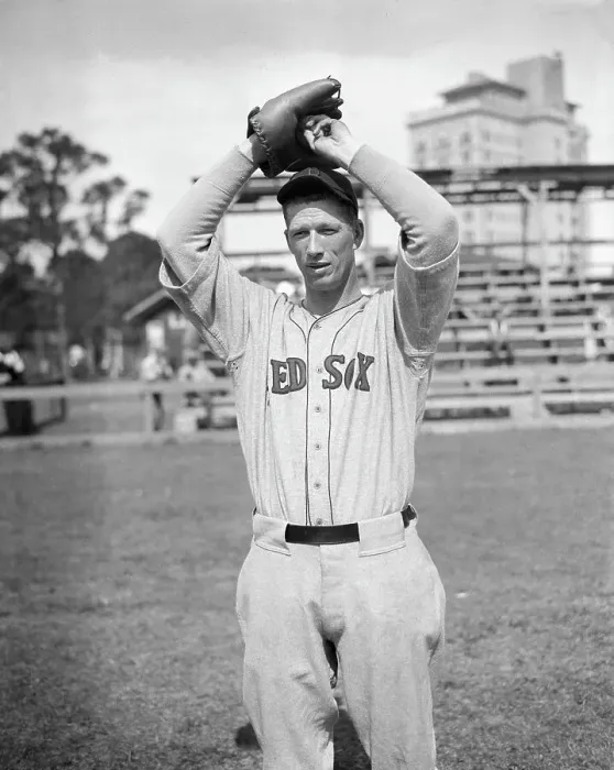 Framed Print : Bob Lefty Geove In Pitching Position Framed Print : Bob Lefty Geove In Pitching Position