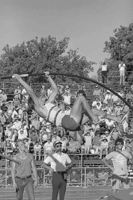 Framed Print : Bob Seagren During Pole Vault Competition Framed Print : Bob Seagren During Pole Vault Competition