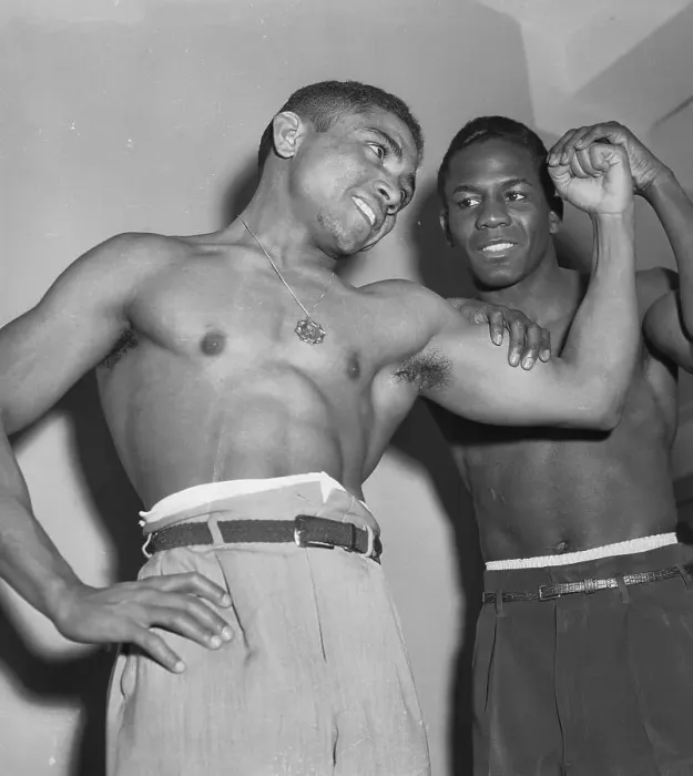 Framed Print : Bobby Bell and Sampling Miguel Berrios Muscles Framed Print : Bobby Bell and Sampling Miguel Berrios Muscles