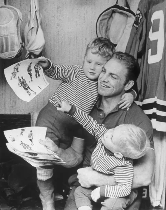 Framed Print : Bobby Hull Playing With Sons Framed Print : Bobby Hull Playing With Sons