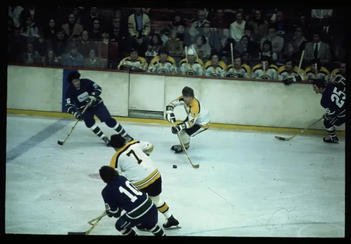Framed Print : Bobby Orr in Game, Skating with Puck Framed Print : Bobby Orr in Game, Skating with Puck