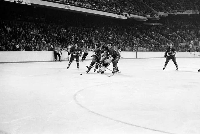 Framed Print : Bobby Orr in Hockey Action Framed Print : Bobby Orr in Hockey Action