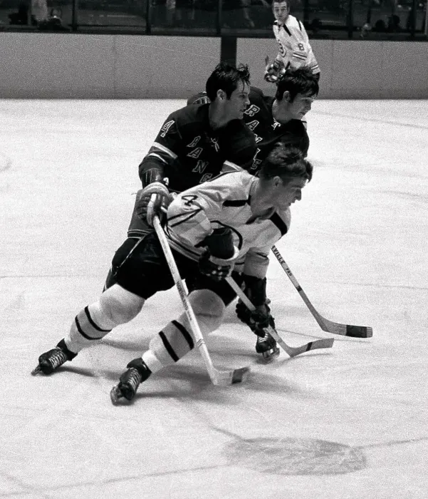 Framed Print : Bobby Orr in Hockey Action Framed Print : Bobby Orr in Hockey Action