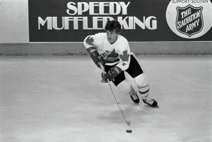 Framed Print : Bobby Orr with the Puck Framed Print : Bobby Orr with the Puck
