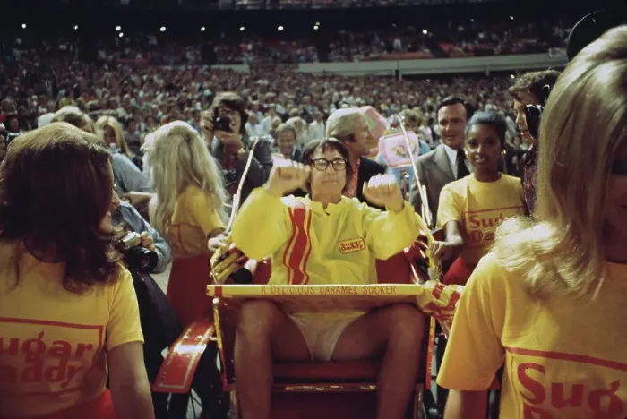 Framed Print : Bobby Riggs Arrives For Battle Of The Sexes Match Framed Print : Bobby Riggs Arrives For Battle Of The Sexes Match