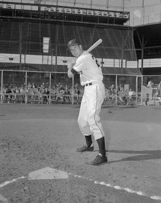 Framed Print : Bobby Thomson in Batting Position Framed Print : Bobby Thomson in Batting Position
