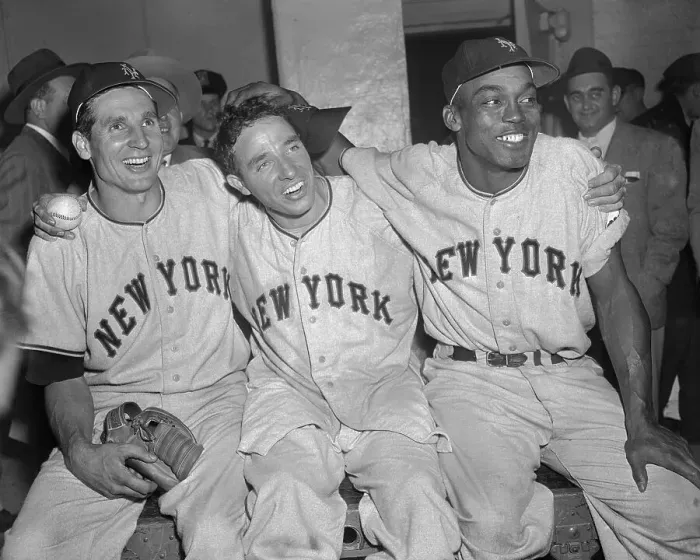Framed Print : Bobby Thomson with Monte Irvin and Jim Hearn Framed Print : Bobby Thomson with Monte Irvin and Jim Hearn