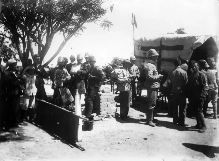 Framed Print : Boer War. circa 1900: Arrival of wounded at Modder River Station Framed Print : Boer War. circa 1900: Arrival of wounded at Modder River Station