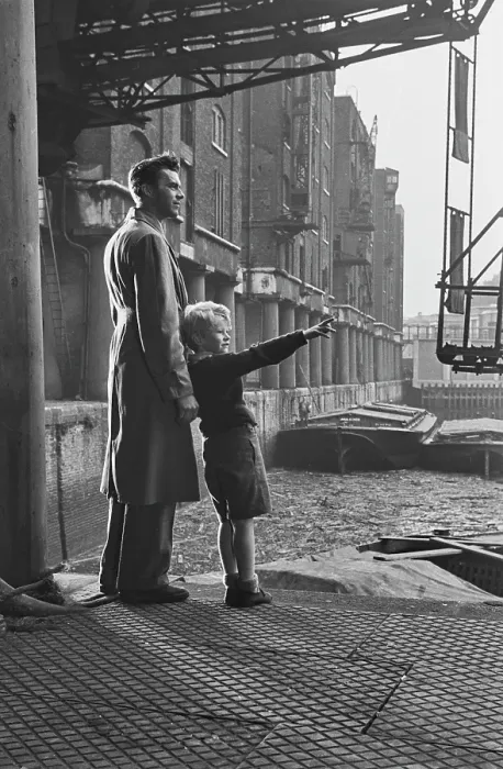 Framed Print : Bogarde's Sidekick Framed Print : Bogarde's Sidekick