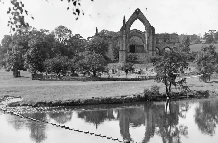 Framed Print : BOLTON ABBEY Framed Print : BOLTON ABBEY