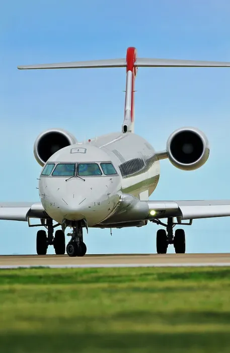 Framed Print : Bombardiar CRJ900LR Taxiing Framed Print : Bombardiar CRJ900LR Taxiing