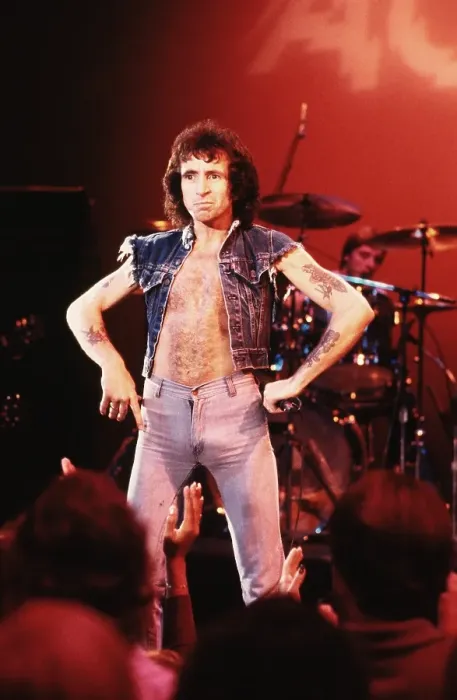 Framed Print : Bon Scott of AC / DC Framed Print : Bon Scott of AC / DC
