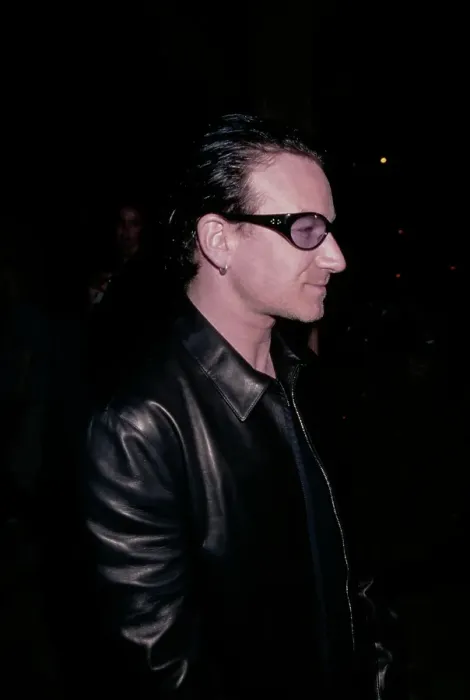 Framed Print : Bono Attends 1999 MTV Europe Music Awards Framed Print : Bono Attends 1999 MTV Europe Music Awards