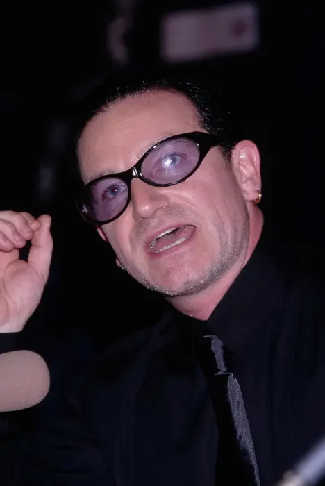 Framed Print : Bono Attends 1999 MTV Europe Music Awards Framed Print : Bono Attends 1999 MTV Europe Music Awards