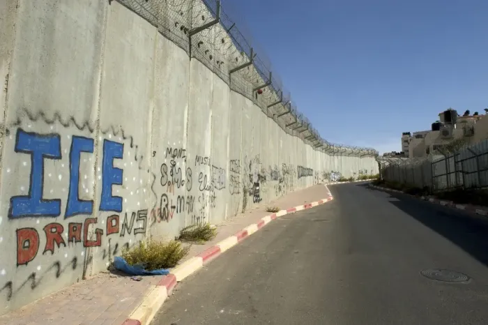 Framed Print : Border fortification between Israel and the Palestinian territories in the West Bank near Ramallah, Middle East Framed Print : Border fortification between Israel and the Palestinian territories in the West Bank near Ramallah, Middle East