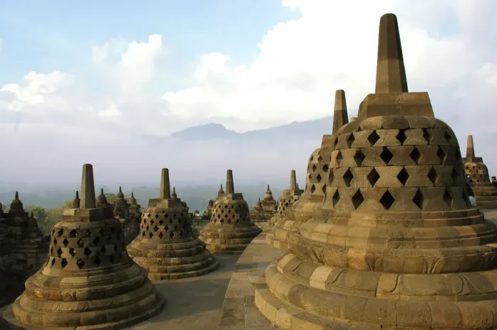 Framed Print : Borobudur. The UNESCO Heritage site at Borobudur in Yogjakarta, Indonesia Framed Print : Borobudur. The UNESCO Heritage site at Borobudur in Yogjakarta, Indonesia