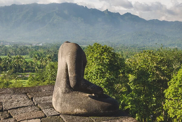 Borobudur headless buddha