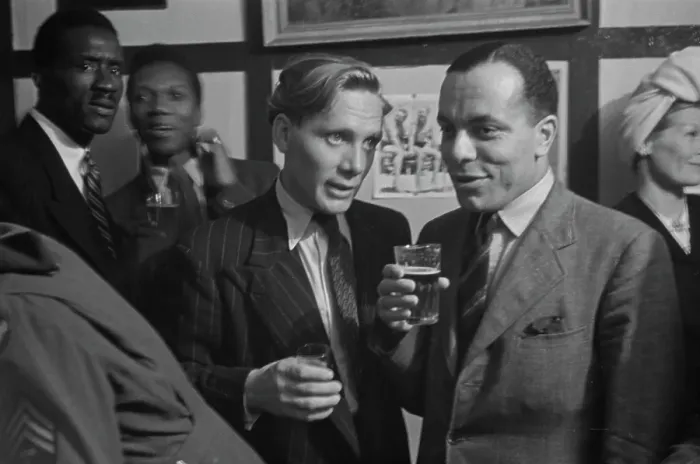 Framed Print : Bouillabaisse International Club, 1943