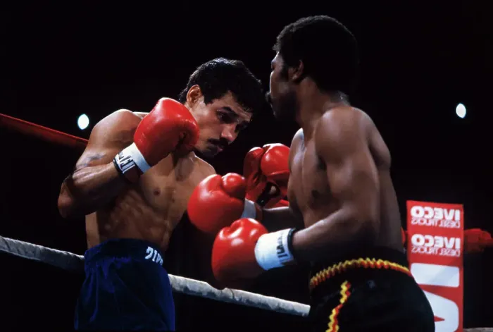 Framed Print : Boxer Aaron Pryor Fights Alexis Arguello for Welterweight Title Framed Print : Boxer Aaron Pryor Fights Alexis Arguello for Welterweight Title