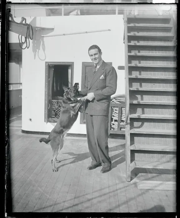 Framed Print : Boxer Jack Doyle Having Fun With His Dog Framed Print : Boxer Jack Doyle Having Fun With His Dog