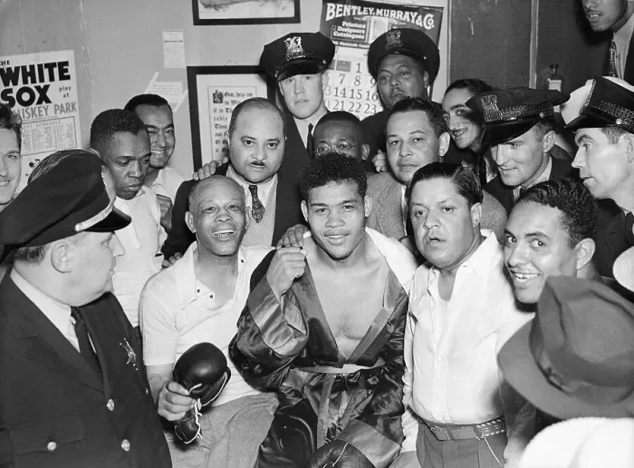 Framed Print : Boxer Joe Louis Showing Knockout Fist Framed Print : Boxer Joe Louis Showing Knockout Fist