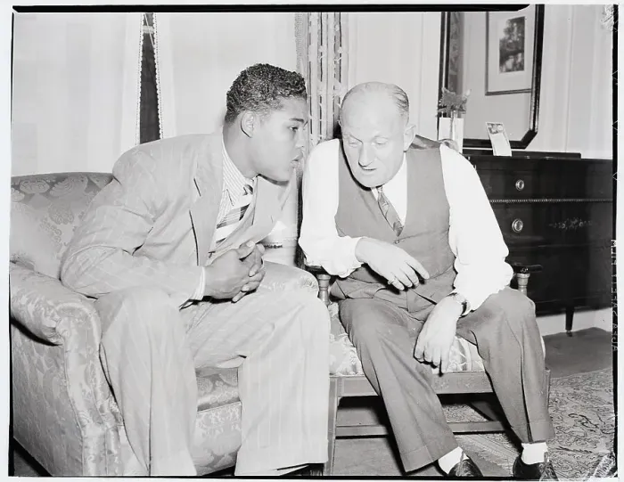 Framed Print : Boxer Joe Louis Talking With Fight Promoter Framed Print : Boxer Joe Louis Talking With Fight Promoter