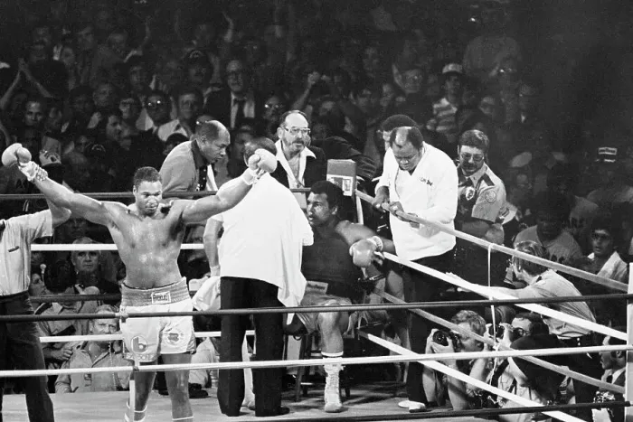 Framed Print : Boxer Larry Holmes Defeats Boxer Muhammad Ali Framed Print : Boxer Larry Holmes Defeats Boxer Muhammad Ali