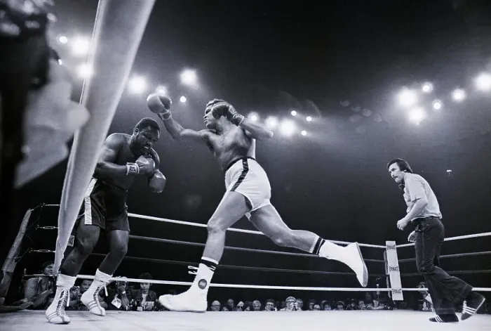 Framed Print : Boxer Muhammad Ali Lunges At Joe Frazier Framed Print : Boxer Muhammad Ali Lunges At Joe Frazier