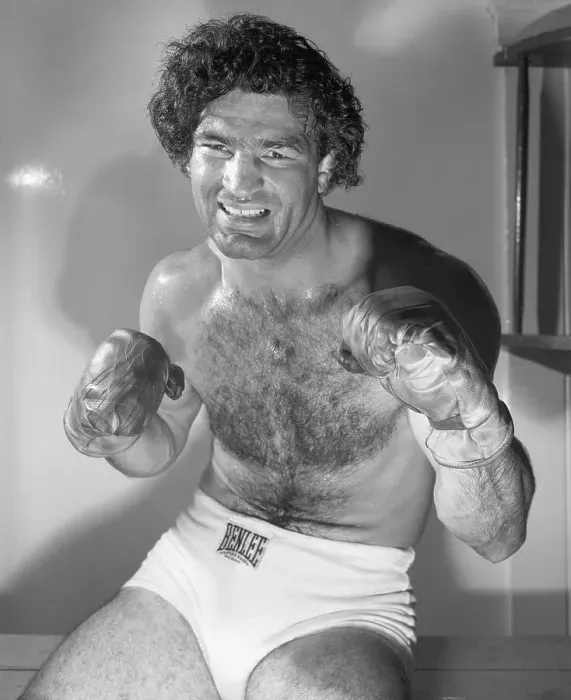Framed Print : Boxer Pat Valentino Framed Print : Boxer Pat Valentino