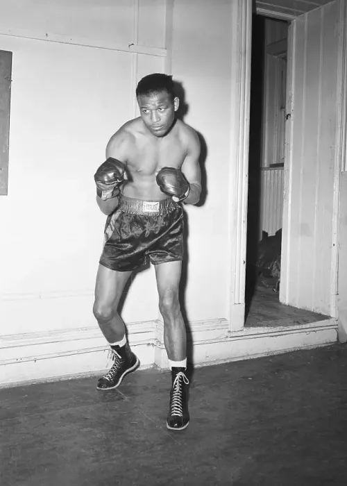 Framed Print : Boxer Sugar Ray Robinson Framed Print : Boxer Sugar Ray Robinson