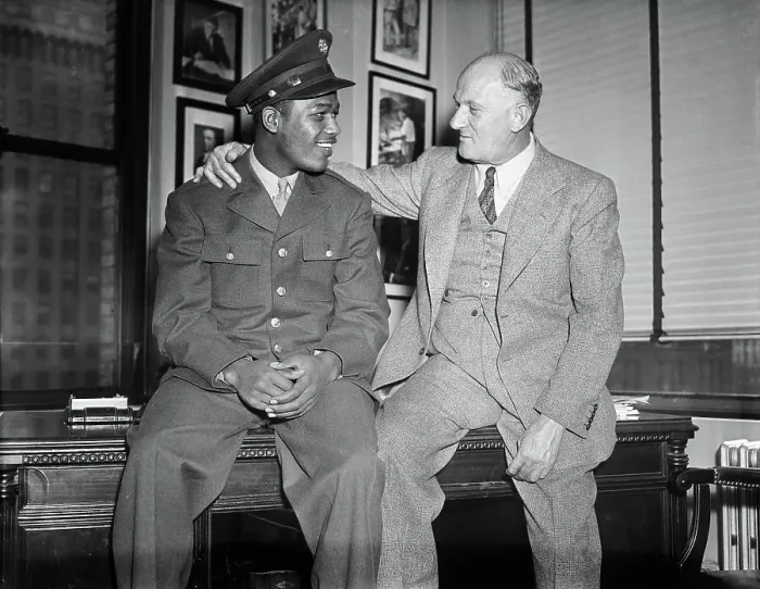 Framed Print : Boxer Sugar Ray Robinson with Promoter Mike Jacobs Framed Print : Boxer Sugar Ray Robinson with Promoter Mike Jacobs