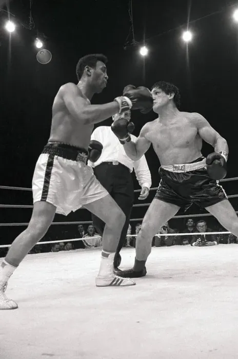 Framed Print : Boxers Fighting in the Ring Framed Print : Boxers Fighting in the Ring