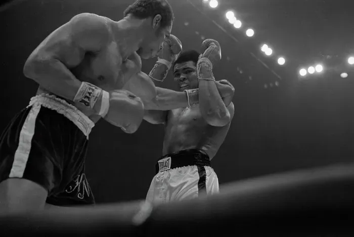 Framed Print : Boxers Muhammed Ali and Ken Norton Fighting Framed Print : Boxers Muhammed Ali and Ken Norton Fighting